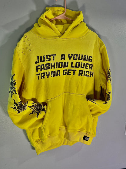 YELLOW “FASHION LOVER” HOODIE